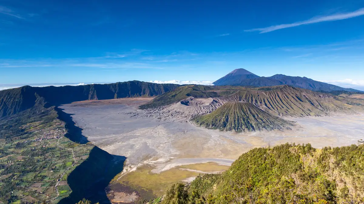 Discover the Majestic Bromo Tengger Semeru National Park A Must-Visit Destination in Indonesia