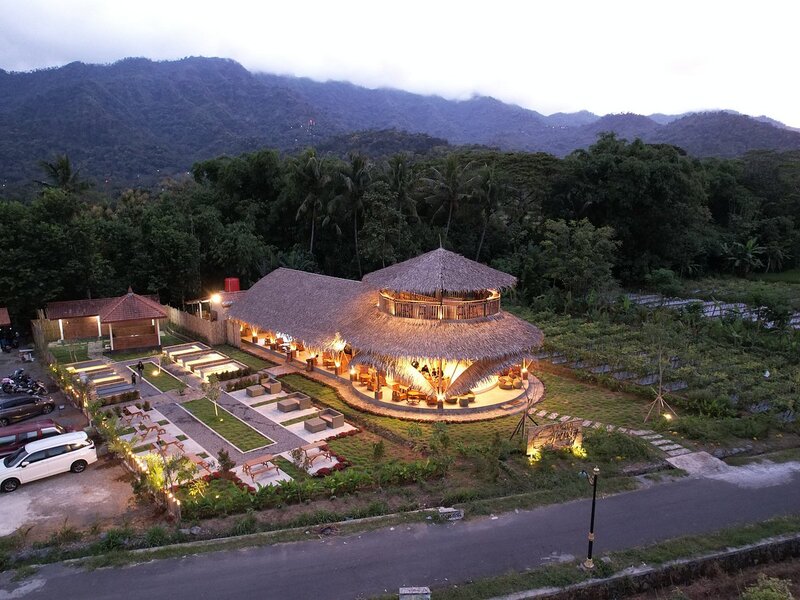 Rumah Makan Sehati Borobudur Spesial Ndas Beong A Local Favorite Near Borobudur Temple
